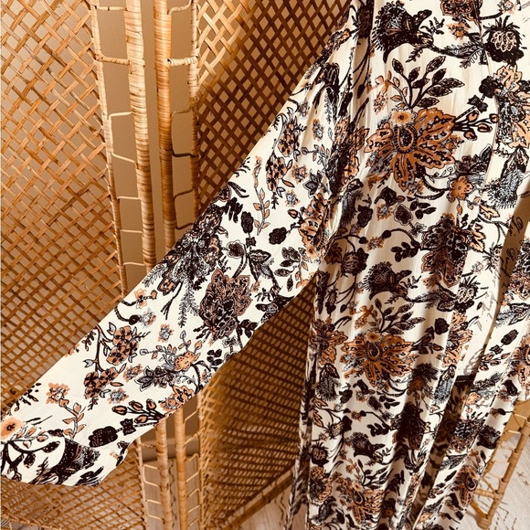 Free People Play it Cool Ivory / Cream Boho Kimono - Picture 2 of 14